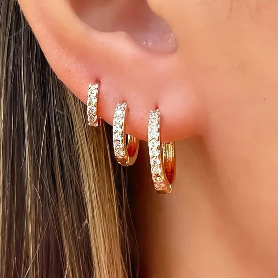 3 Unidades Vários estilos De Brincos De Argola De Aço Inoxidável Com Zircônia De Cristal Para Mulheres Conjunto, imagem 1 de 1